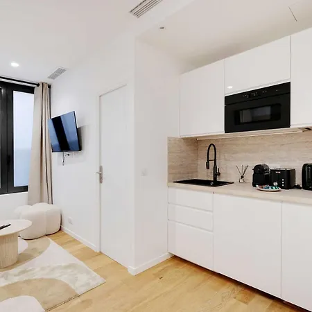 Modern Apprt 1br 4p - 2nd * باريس