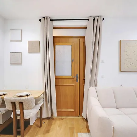 Modern Apprt 1br 4p - 2nd Apartament