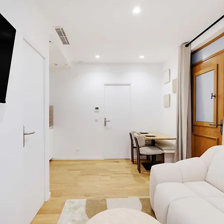 Modern Apprt 1br 4p - 2nd Διαμέρισμα