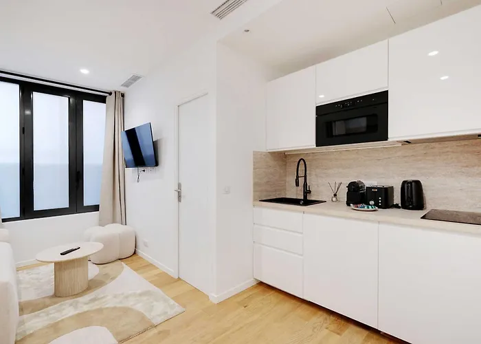 Modern Apprt 1br 4p - 2nd * باريس