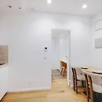 Modern Apprt 1br 4p - 2nd Апартаменты *